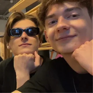 Стикер Мш потеряли хату | via sticked.app - 3