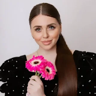 Sticker королева бензиноколонки | via sticked.app - 8