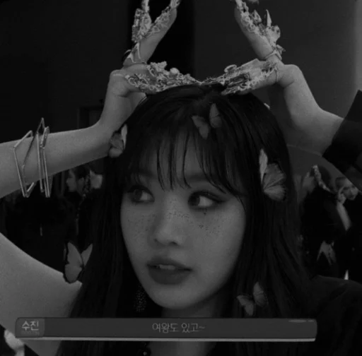 Человек человеческое лицо модный аксессуар