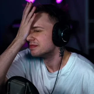 Sticker Stint by @droomyaka & @chillchilldosha - 2