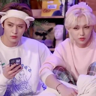 Sticker бродячие дети - 10