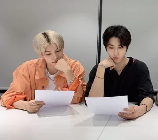 Стикер бездомжопики - 11