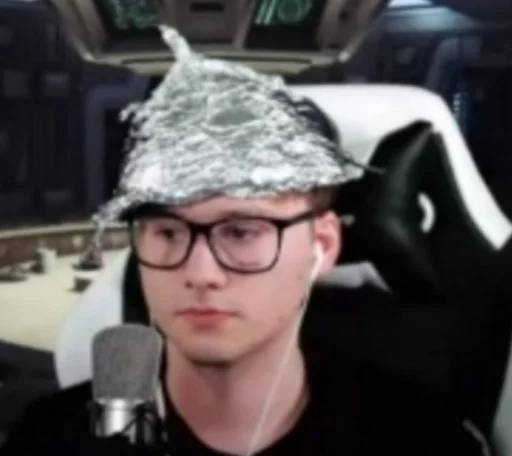 Sticker эээ by @fStikBot - 11