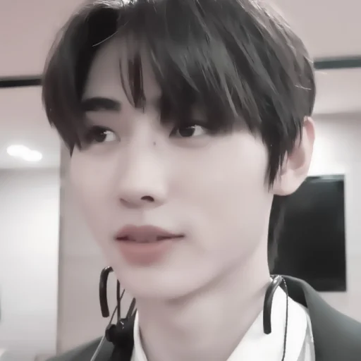 person human face eyebrow