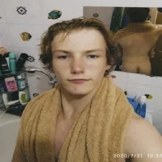 Стикер Больше стиков тут: @stikiin - 4