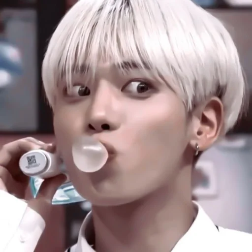 Sticker #𝐦𝐨𝐨𝐝: taehyun 🌨 ;: by @paradismaudit - 2