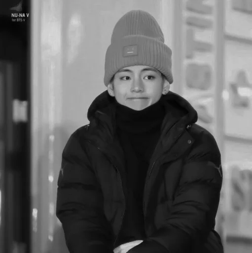 человеческое лицо черно-белый одежда