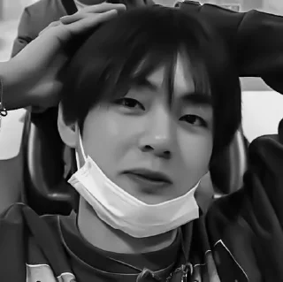 Sticker 🔪 « 𝐭𝐚𝐞𝐡𝐲𝐮𝐧𝐠 : @mondedeluxe - 2