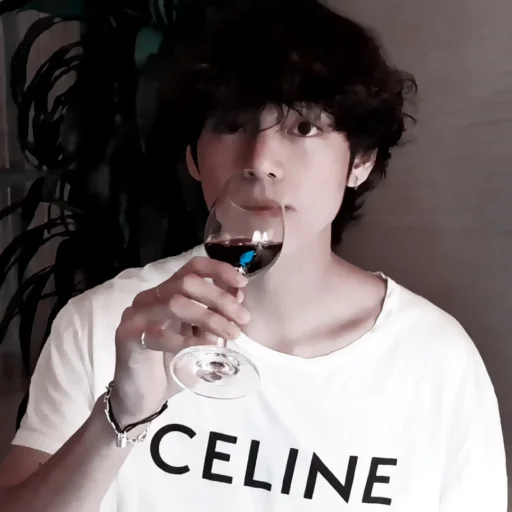 #𝐥𝐢𝐯𝐞: 𝘵𝘢𝘦𝘩𝘺𝘶𝘯𝘨 220120;: by @paradismaudit - Человек