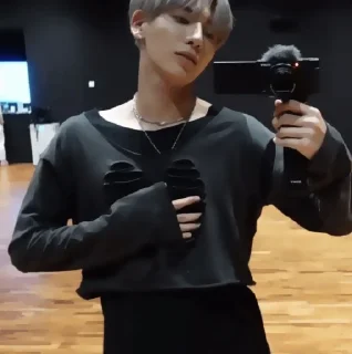 Sticker ✦ 𝗍𝖺𝖾𝗁𝗒𝗎𝗇 !¡ 𝖿𝗋. @soobxhub - 0