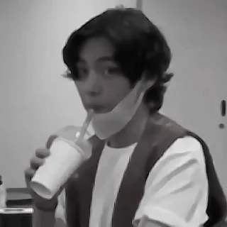 Sticker ☆ tae.bnw — @jeonvo.cøm - 4