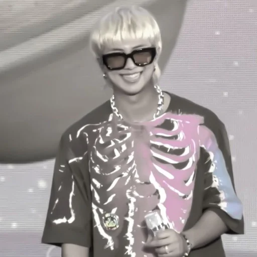 человеческое лицо одежда солнечные очки