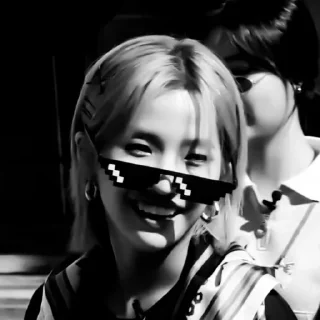 Стикер ``ᴄᴏᴇн •🎲• @taevisss - 5