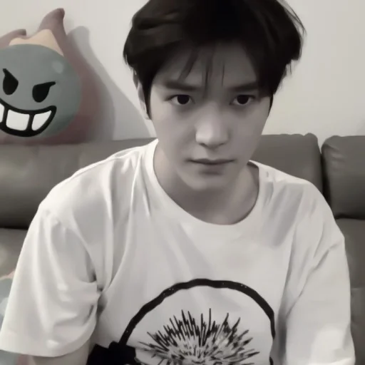 Стикер 🕸 - 𝐭𝐚𝐞𝐲𝐨𝐧𝐠`. | @pecjuwr - 9