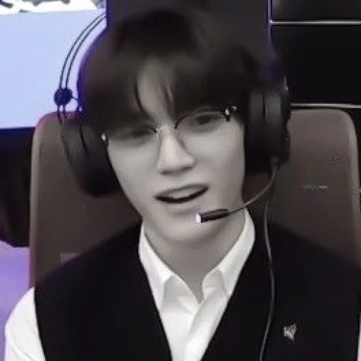 Стикер 🕸 - 𝐭𝐚𝐞𝐲𝐨𝐧𝐠`. | @pecjuwr - 6