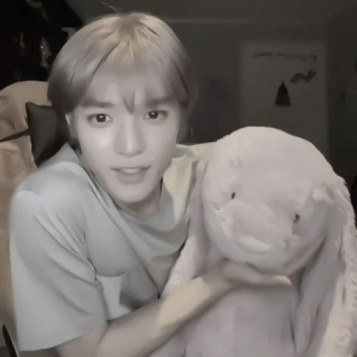 Стикер 🕸 - 𝐭𝐚𝐞𝐲𝐨𝐧𝐠`. | @pecjuwr - 0