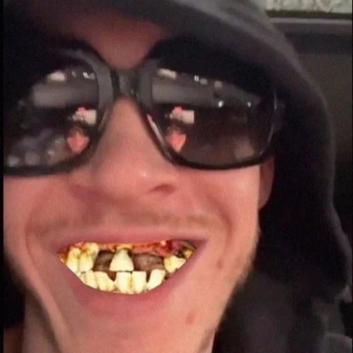 Стикер тэйп лафлейр не будет - 4