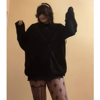 Sticker the kelly….💀 - 9