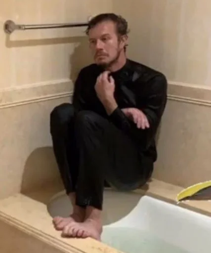 Человек стена комнатный