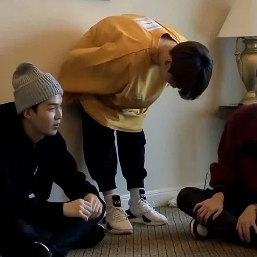 ᵗᶦᶰʸ ᵏᵒᵒᵏᶦᵉ - Человек