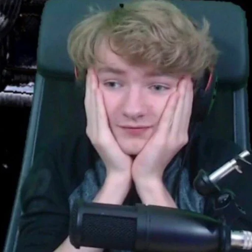 Sticker томми лох - 4