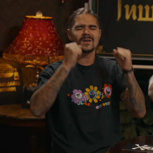 Sticker ТРЭШКЭШ - 1