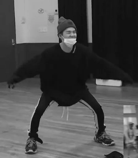 :: yoongay 🥢 :: @fStikBot - Человек