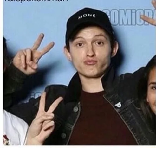 Стикер Tom Holland - 10