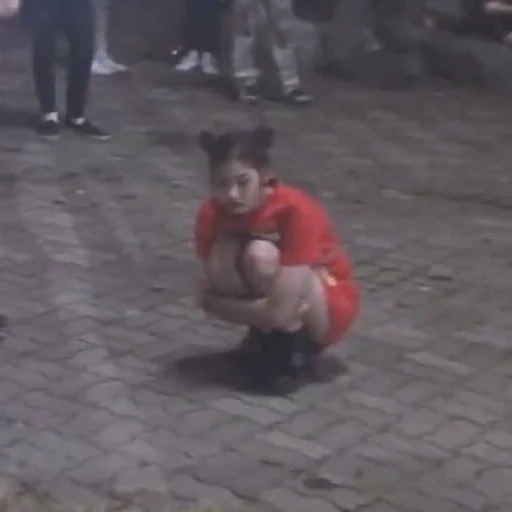 земля обувь одежда