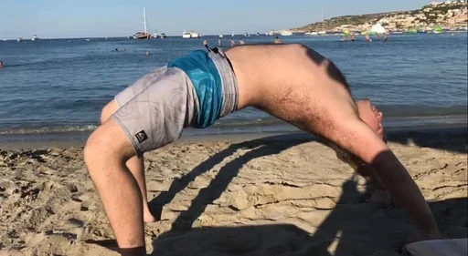 Sticker u2l1D8_by_EmojiRuBot - 1