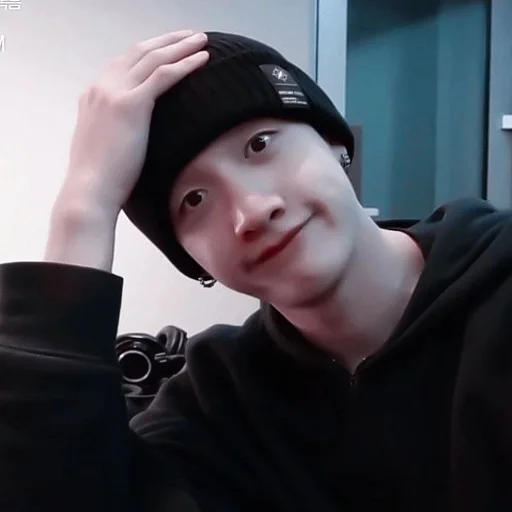 Стикер 𝗯𝗮𝗻𝗴𝗰𝗵𝗮𝗻 @twokanalskz :: @fStikBot - 4