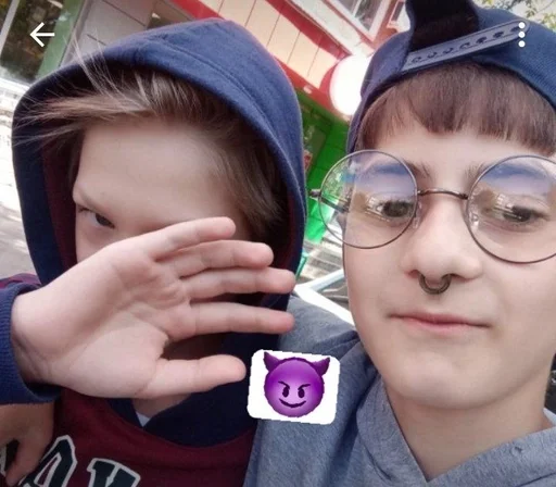 Стикер стики от уебы джейдена by @fStikBot - 10