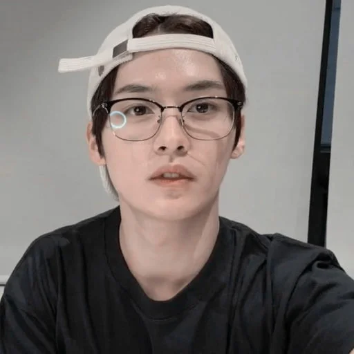 Стикер Minho @ukrsquirrel - 8