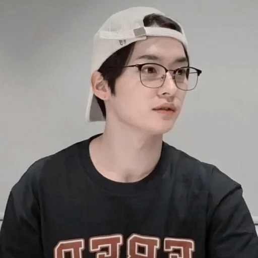 Стикер Minho @ukrsquirrel - 4