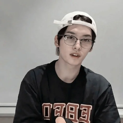 Стикер Minho @ukrsquirrel - 3