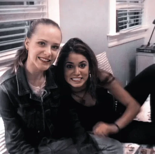 Sticker 𝐞𝐯𝐞𝐫𝐲𝐨𝐧𝐞 𝐟𝐨𝐫 𝐮3 🌙 :: @fStikBot - 2