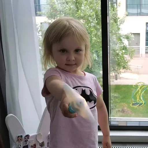 Человек окно ребёнок