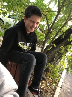 Стикер весёлый как смысл жизни💃 @MoiStikiBot - 8