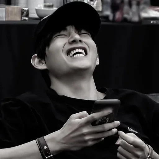 Человек человеческое лицо модный аксессуар