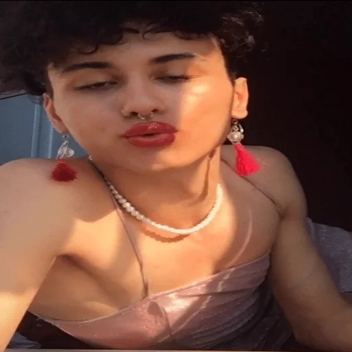 Человек человеческое лицо модный аксессуар