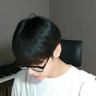 Sticker あ — soobin 𖤐〃🎬 - 1