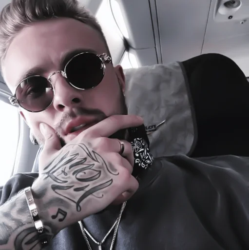 Человек защитные очки человеческое лицо