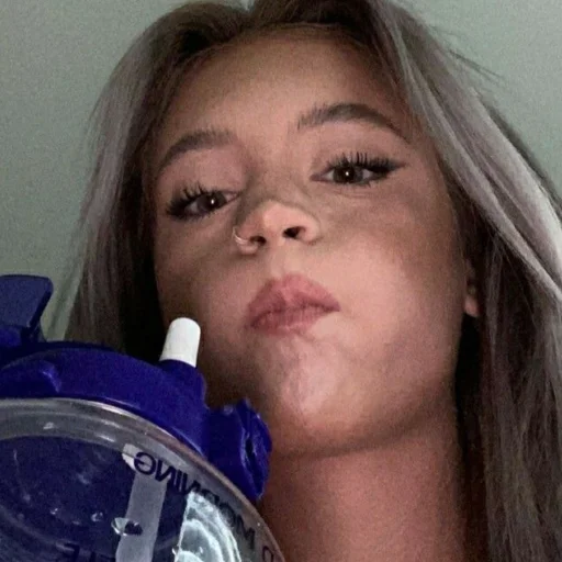 Стикер от бабки вики - 9