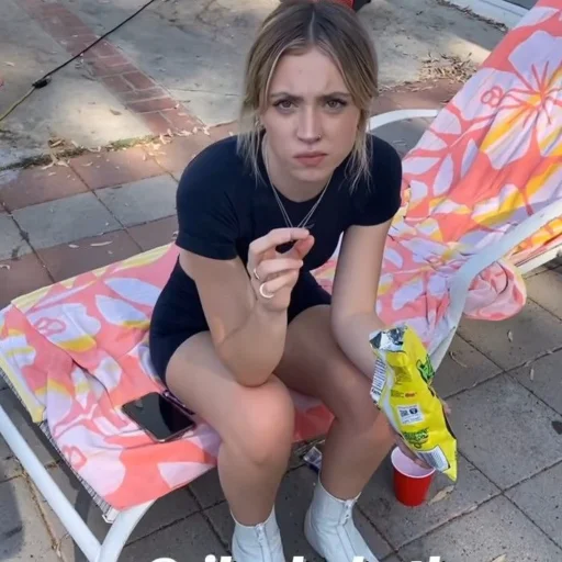 Стикер от бабки вики - 0