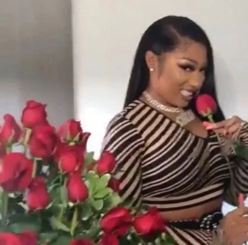 Sticker womenrappers :: @fStikBot - 5