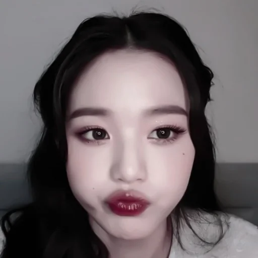 ресница губа бровь