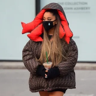 Стикер Ariana Grande 🧁 ; @HyalineWings - 6