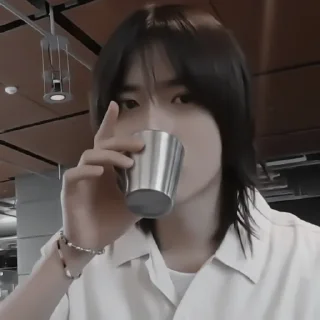 Sticker :; 𝖻𝖾𝗈𝗆𝗀𝗒𝗎 @xiroe - 1