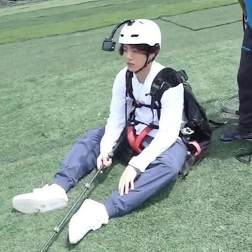 Человек трава одежда