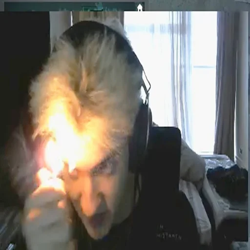 Человек человеческое лицо окно